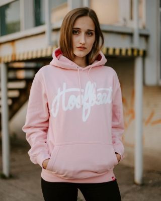 Nenechajte sa zmiasť strereotypmi a zbytočnými predsudkami. Skrátka think pink v tejto mikine, nech sa deje čokoľvek a...